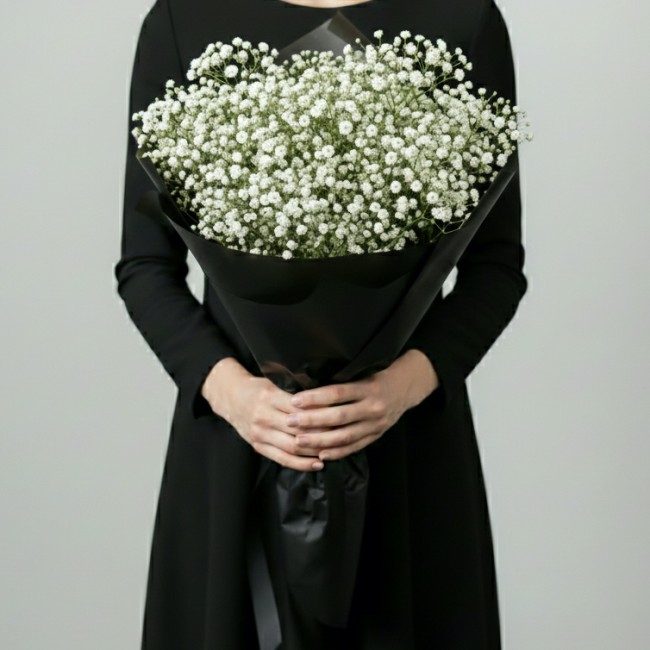 Букет цветов "Траурный букет из гипсофил"
